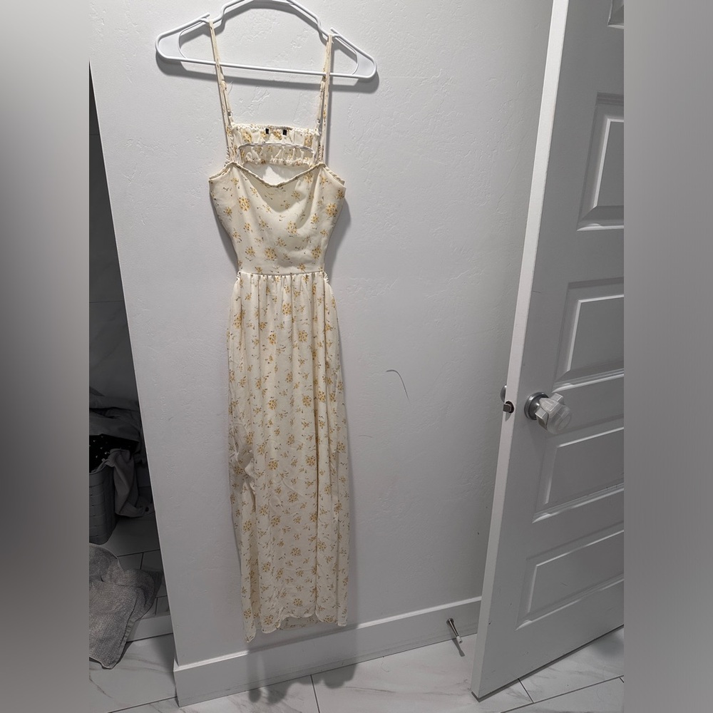 Forever 21 Open back dress